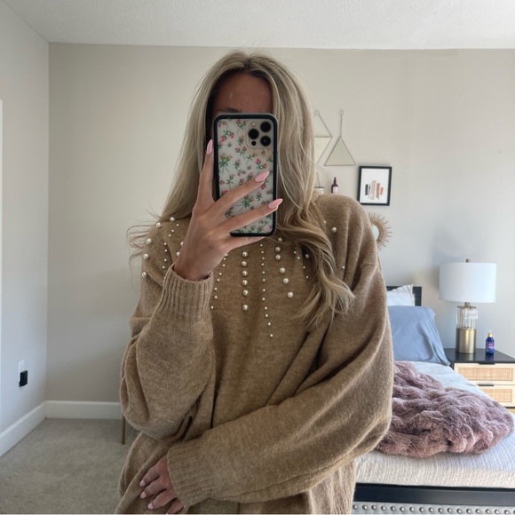 H&M Tan Pearl Sweater - Picture 9 of 9